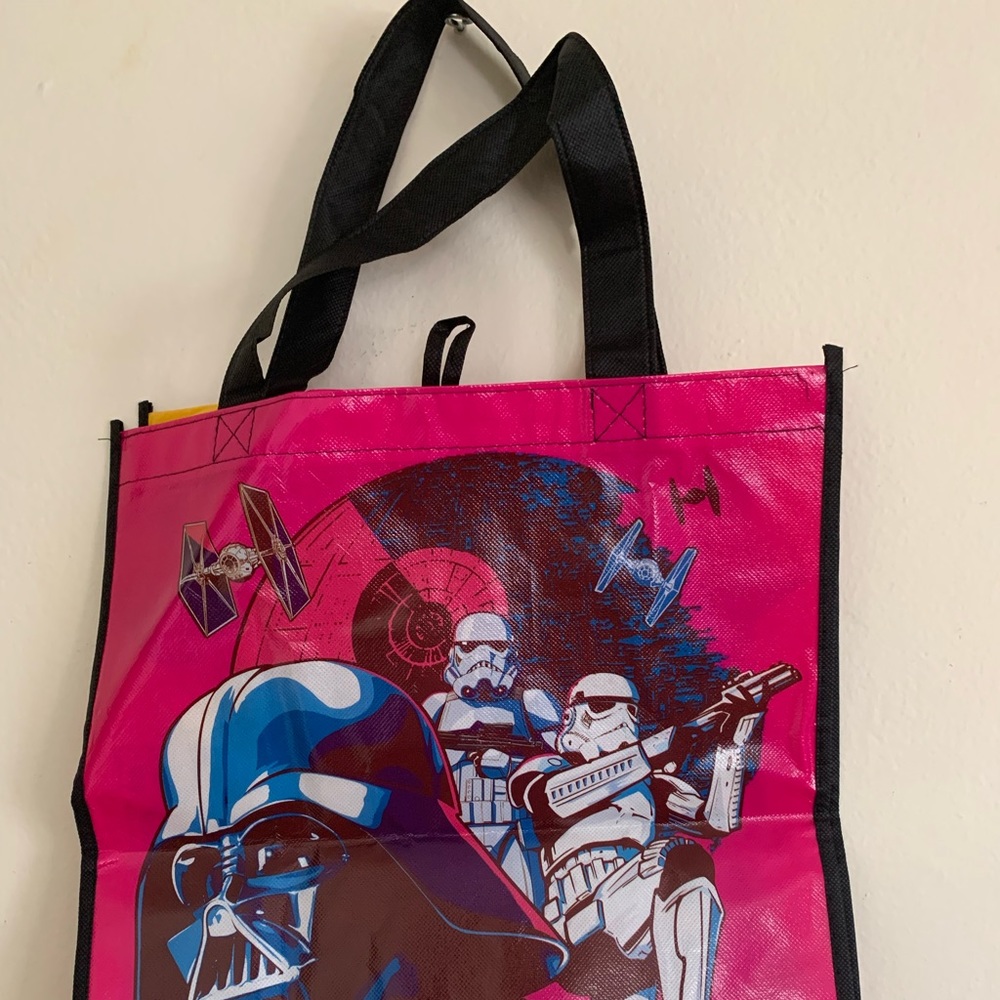 NWOT Star Wars Darth Vader Large Gift Bag - Picture 4 of 4